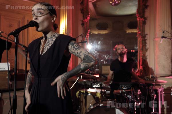 FLECHE LOVE - 2017-10-18 - PARIS - Le Carmen - 